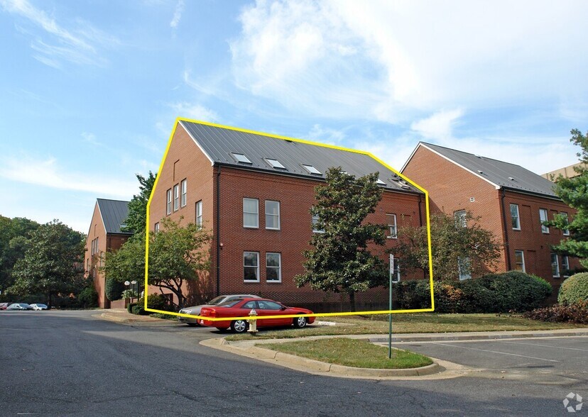 More Photos Of 4232 King St, Alexandria Office For Sale