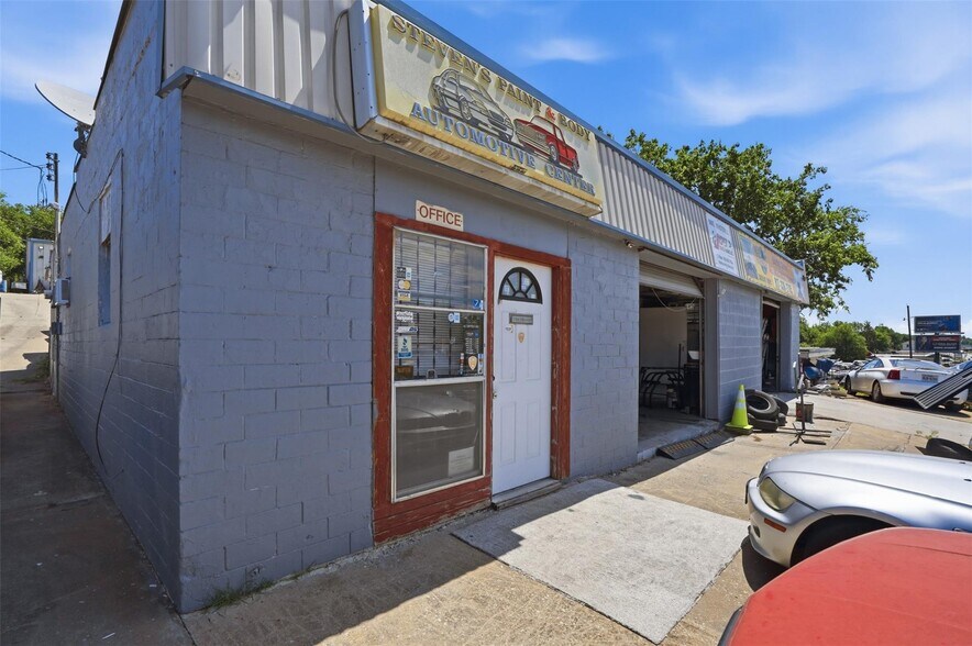 More Photos Of 5416 Jacksboro Hwy, Fort Worth Industrial For Sale