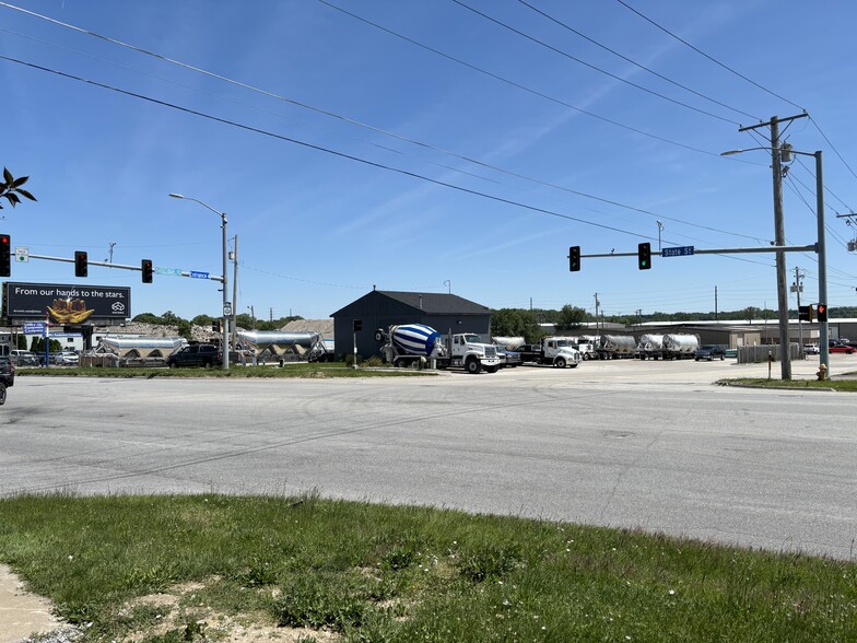 Primary Photo Of 3701 State St, Bettendorf Industrial For Sale