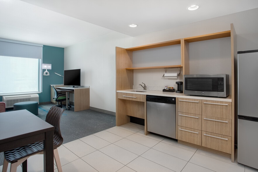 More Photos Of 14060 Emerald Coast Pkwy, Destin Hotel For Sale