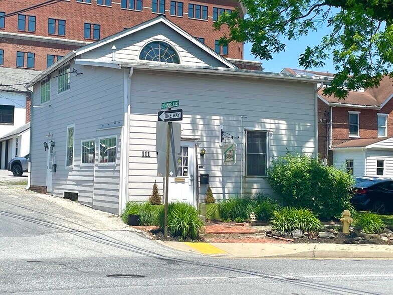 More Photos Of 116 S Broad St, Kennett Square Office Residential For Lease