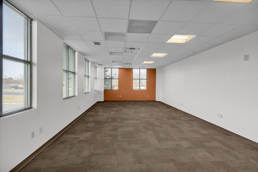 More Photos Of 1350 Broadcasting Rd, Wyomissing Office For Sale