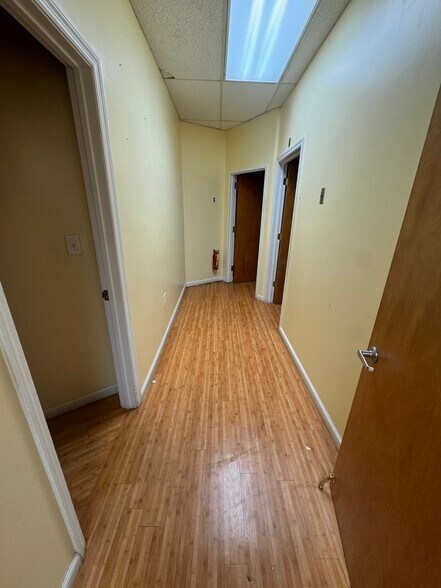 More Photos Of 634 Anderson Ave, Cliffside Park Office For Lease