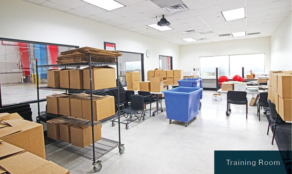 More Photos Of 4444 Kennedy Commerce Dr, Houston Manufacturing For Lease