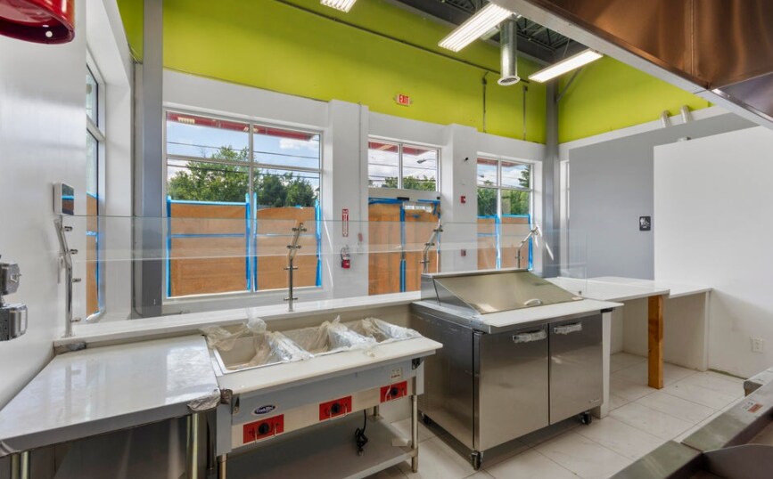 More Photos Of 1822 N Olden Ave, Ewing Restaurant For Sale