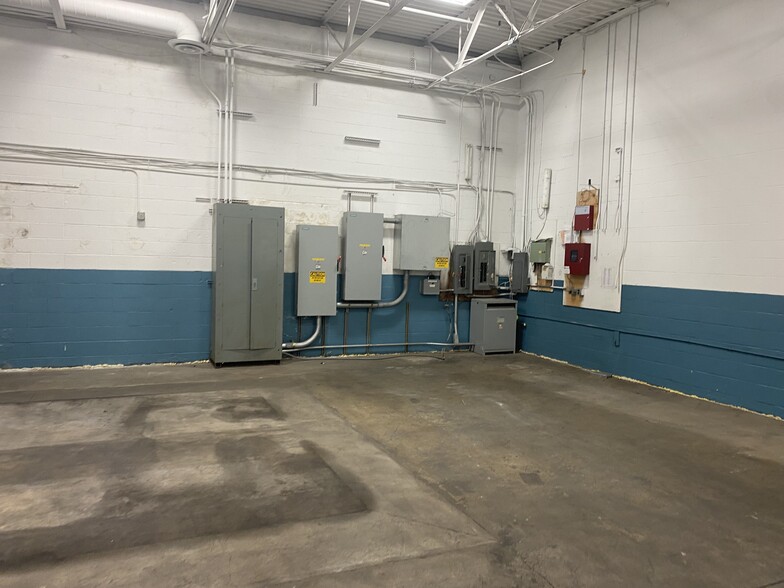 More Photos Of 110-120 LaGrange Ave, Rochester Warehouse For Lease