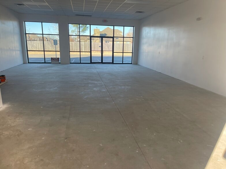 More Photos Of 2712 W Kenosha St, Broken Arrow Storefront Retail Office For Lease
