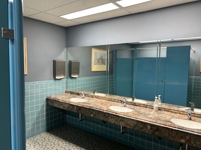 More Photos Of 2526 Monroeville Blvd, Monroeville Medical For Lease