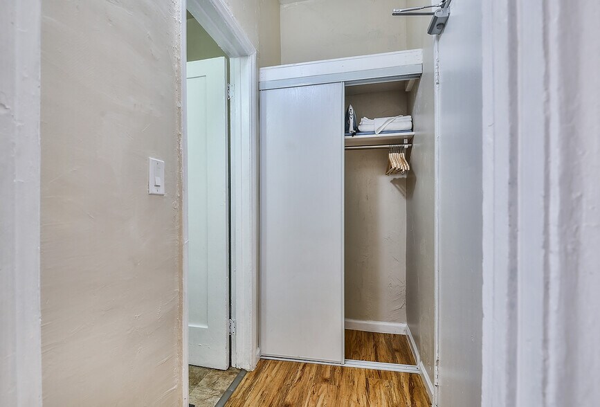 More Photos Of 721-729 S Alvarado St, Los Angeles Apartments For Lease