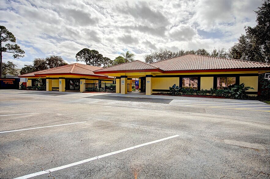 More Photos Of 353 Hiatt Dr, Palm Beach Gardens Schools For Sale