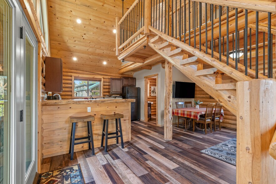 More Photos Of 13706 US 95, White Bird Trailer Camper Park For Sale