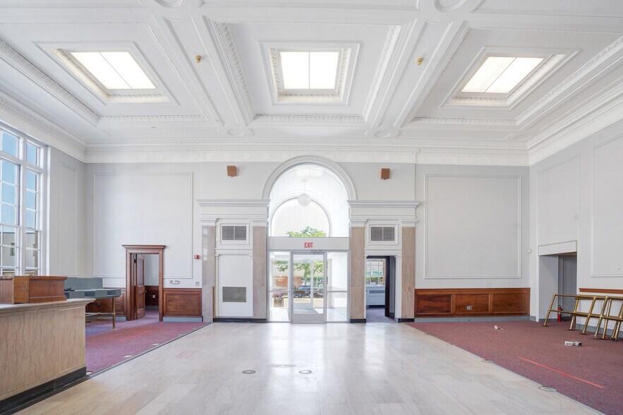 More Photos Of 369 Main St, Wakefield Bank For Sale