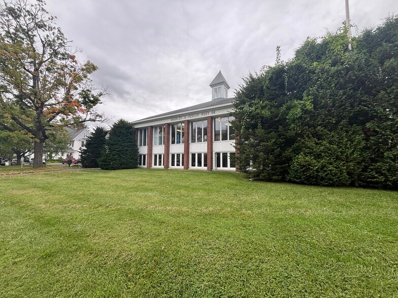 More Photos Of 41 Wendell Ave, Pittsfield Specialty For Sale