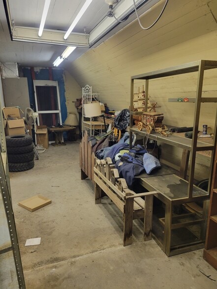 More Photos Of 2209 Avenue A, Hooks Warehouse For Sale