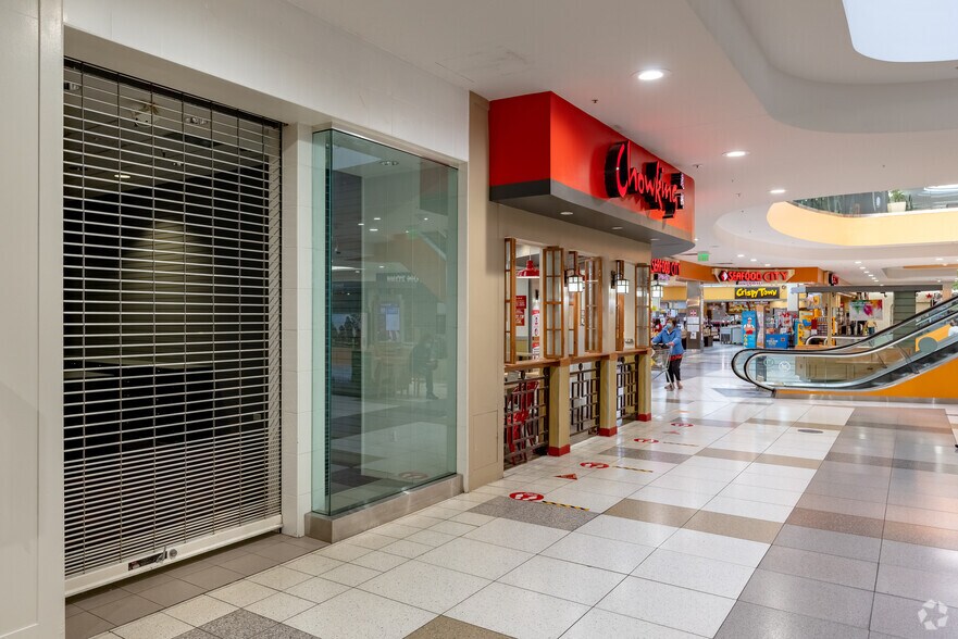 More Photos Of 2700 Colorado Blvd, Los Angeles Unknown For Lease