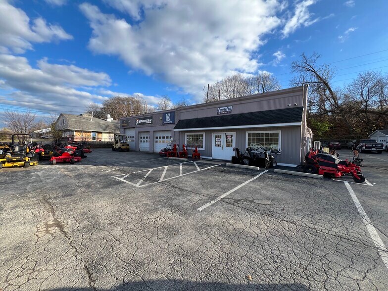 More Photos Of 154 Lancaster Ave, Malvern Auto Repair For Sale
