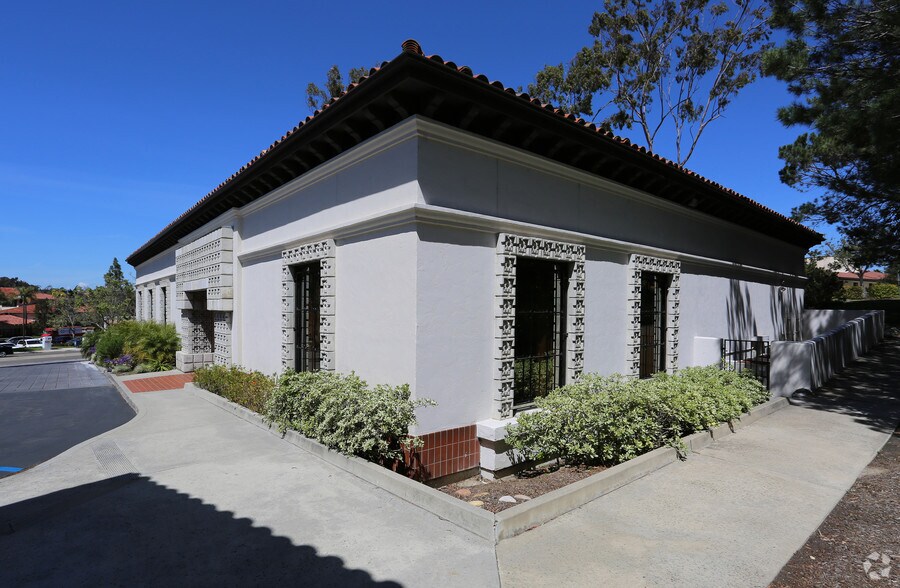 More Photos Of 16495 Bernardo Center Dr, San Diego Freestanding For Lease