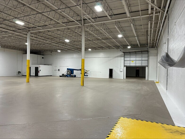 More Photos Of 175 E Broadway Ave, Westerville Warehouse For Lease
