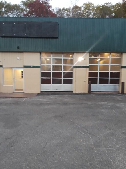 More Photos Of 99 B Winsted Rd, Torrington Unknown For Sale