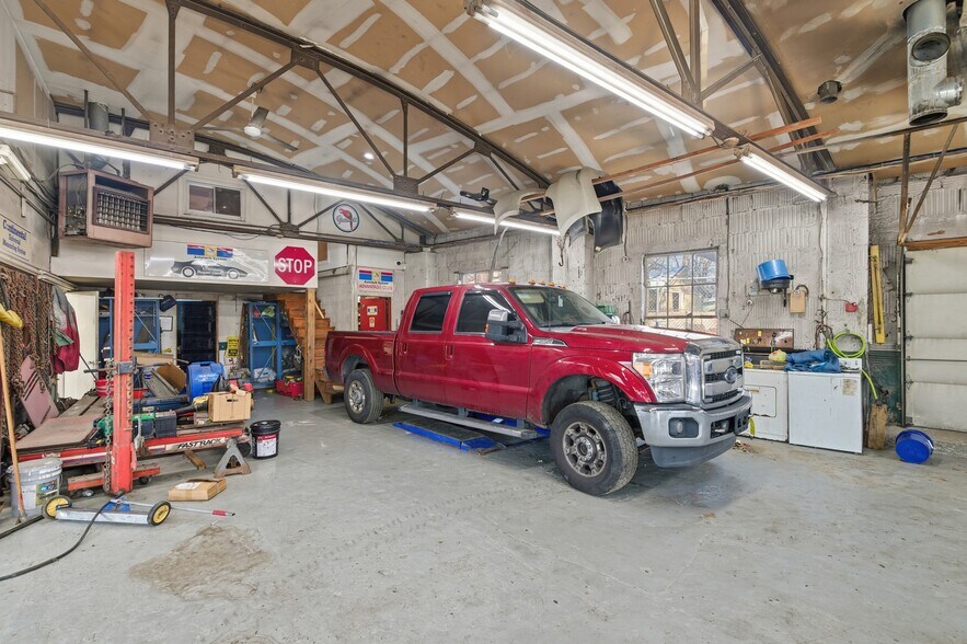More Photos Of 59 W Church St, Spring Valley Auto Repair For Sale