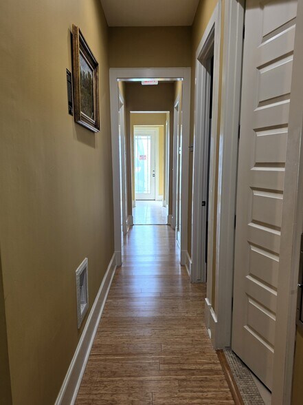 More Photos Of 5721 Winsome Ln, Houston Freestanding For Sale