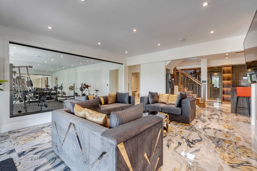 More Photos Of 48017 Harvest Ln E, Foothills Specialty For Sale