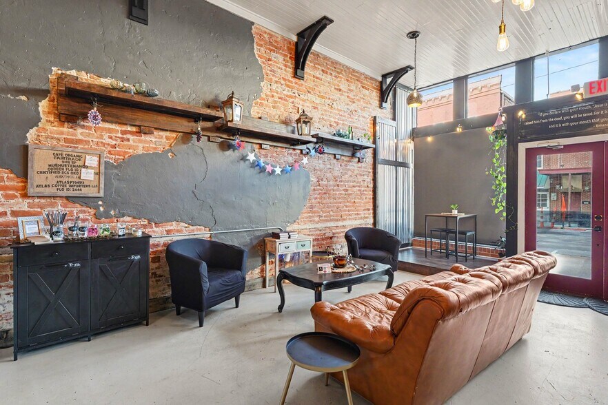 More Photos Of 100 S Market St, Madison Restaurant For Sale