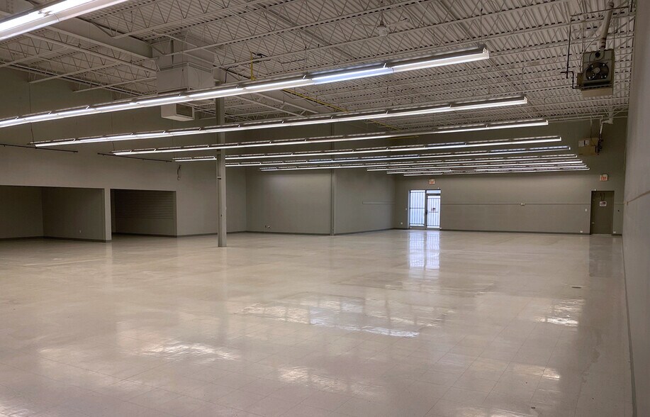More Photos Of 1170 St James St, Winnipeg Storefront Retail Office For Lease