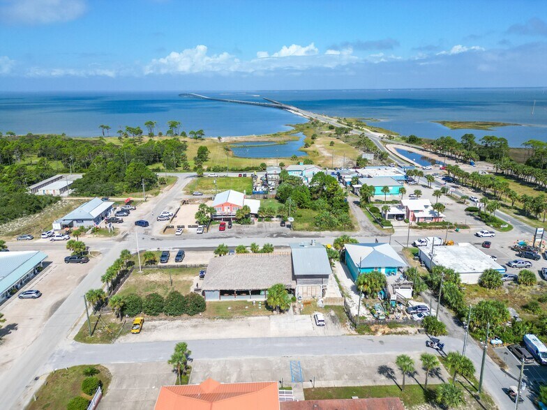 More Photos Of 36 W Pine Ave, Eastpoint Restaurant For Sale