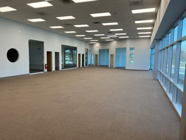 More Photos Of 2315-2317 Landmeier Rd, Elk Grove Village Warehouse For Lease