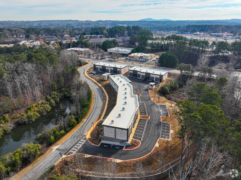 More Photos Of 3353 Acworth Summit Blvd NW, Acworth Light Distribution For Lease