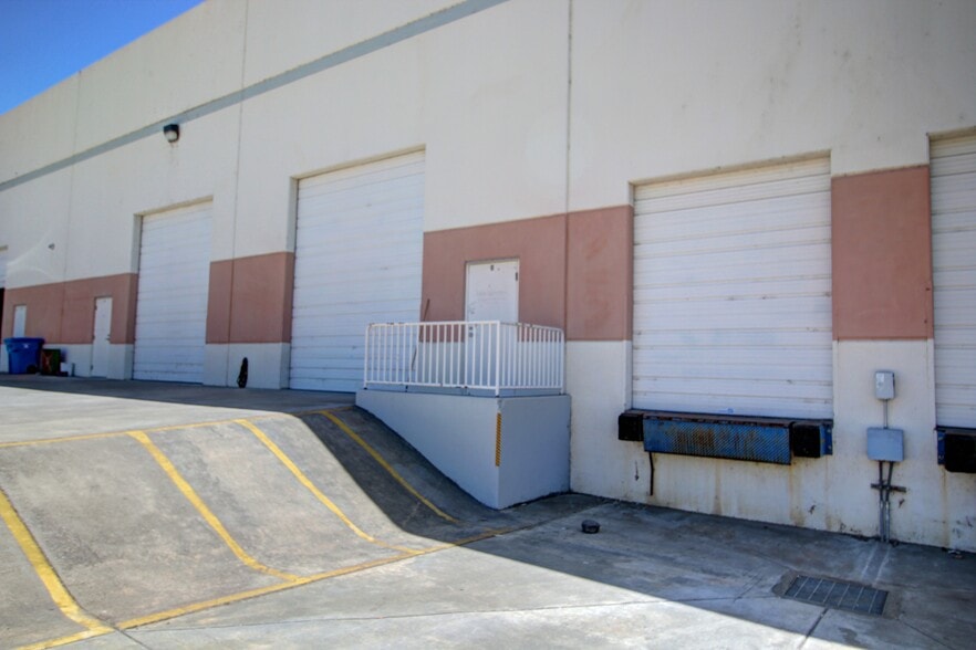 More Photos Of 871 Cotting Ct, Vacaville Warehouse For Lease
