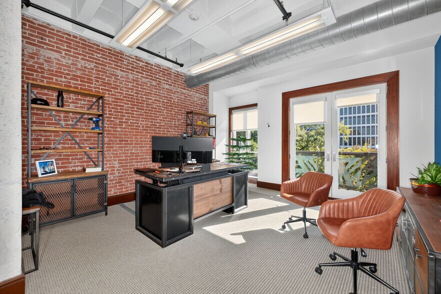 More Photos Of 22 S Main St, Greenville Office For Lease