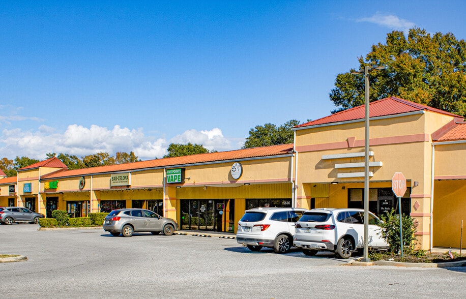 More Photos Of 5624-5646 Woodbine Rd, Pace General Retail For Sale
