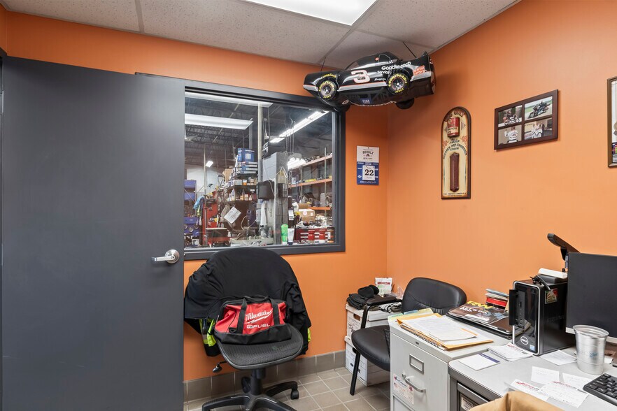 More Photos Of 332 E 159th St, Harvey Auto Repair For Sale
