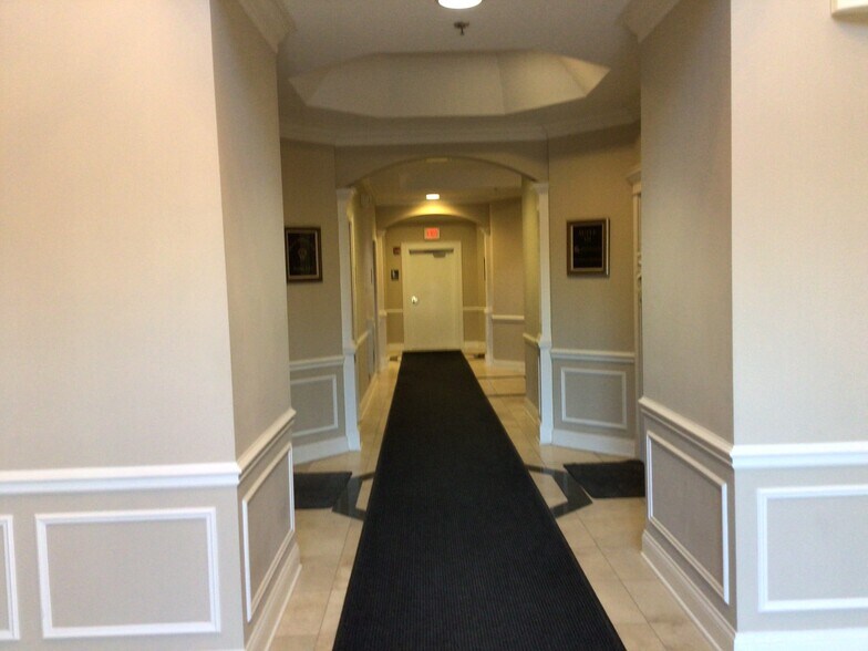 More Photos Of 1401-1411 McHenry Rd, Buffalo Grove Medical For Lease