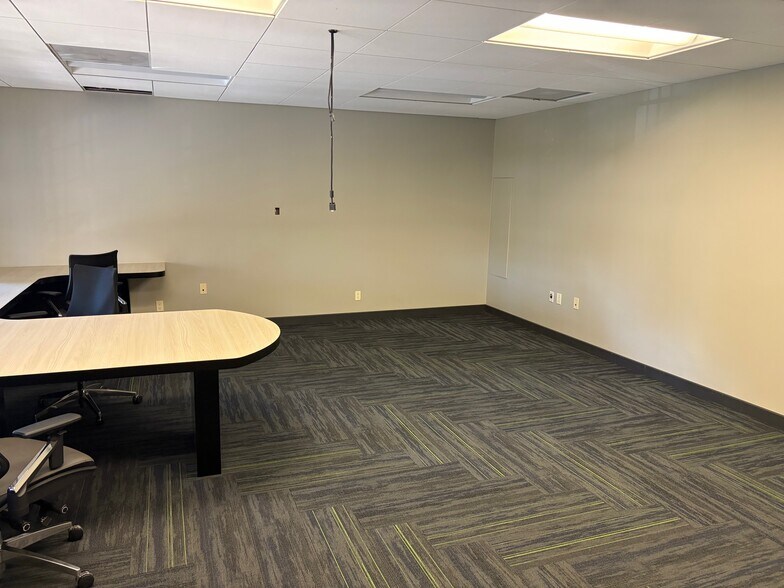 More Photos Of 1210-1214 E Green St, Pasadena Office For Lease