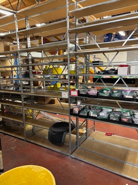 More Photos Of 2120 E Powell Blvd, Gresham General Retail For Sale