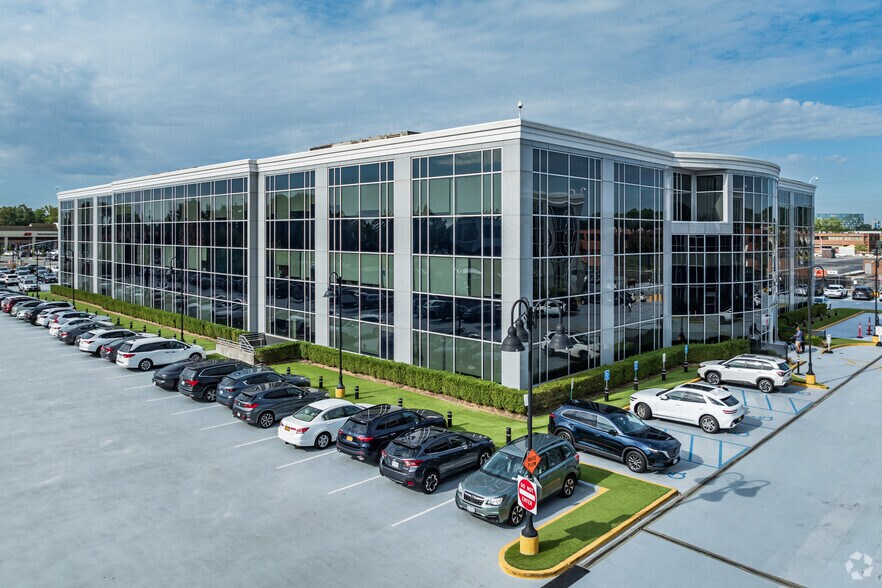 More Photos Of 1991 Marcus Ave, New Hyde Park Medical For Lease