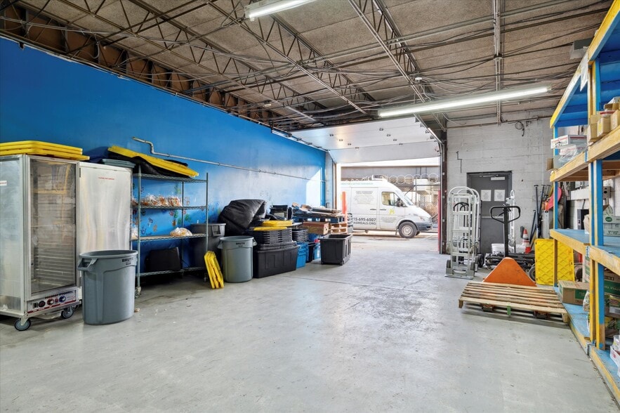 More Photos Of 1100-1104 E Berks St, Philadelphia Flex For Sale