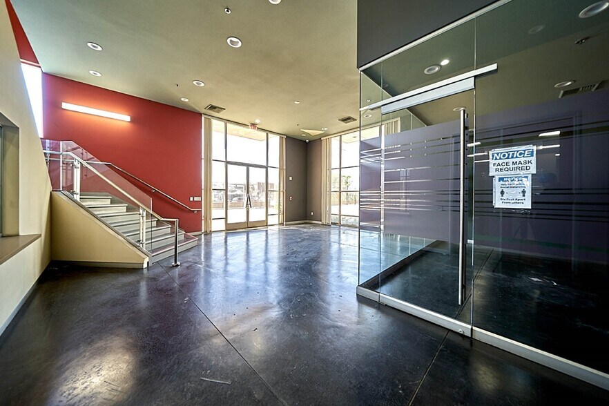 More Photos Of 1807 E 48th Pl, Los Angeles Warehouse For Lease