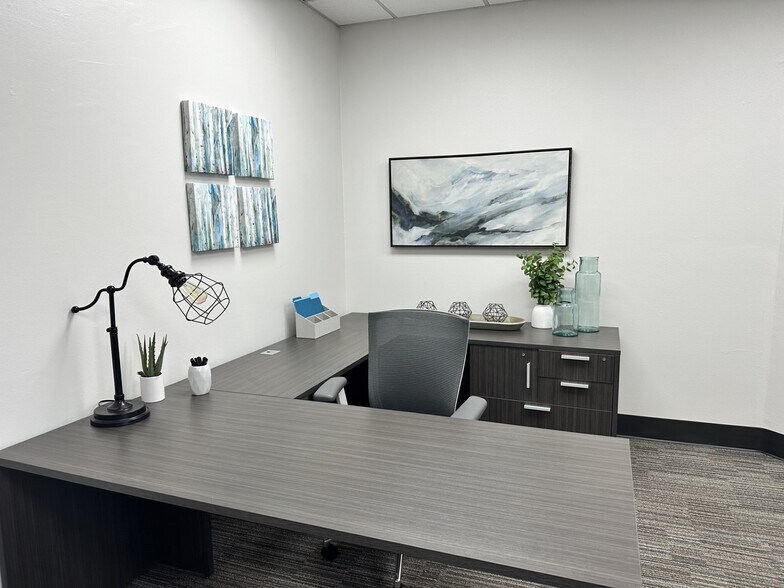 More Photos Of 3029 S Sherwood Forest Blvd, Baton Rouge Office For Sale