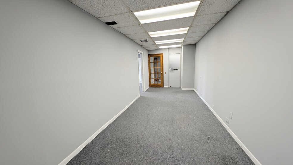 More Photos Of 2131 Hollywood Blvd, Hollywood Office Residential For Lease