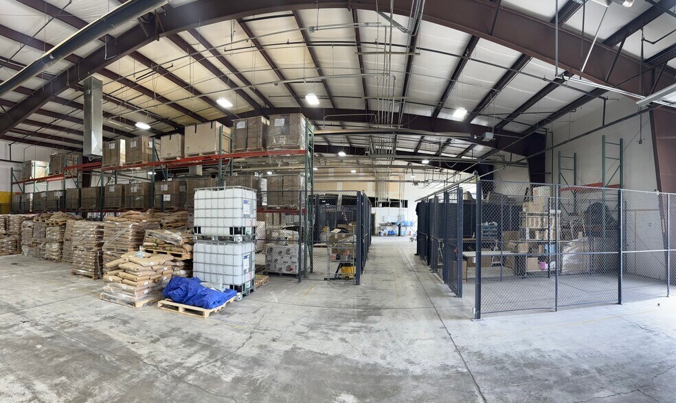 More Photos Of 1657 N State St, Lehi Manufacturing For Sale