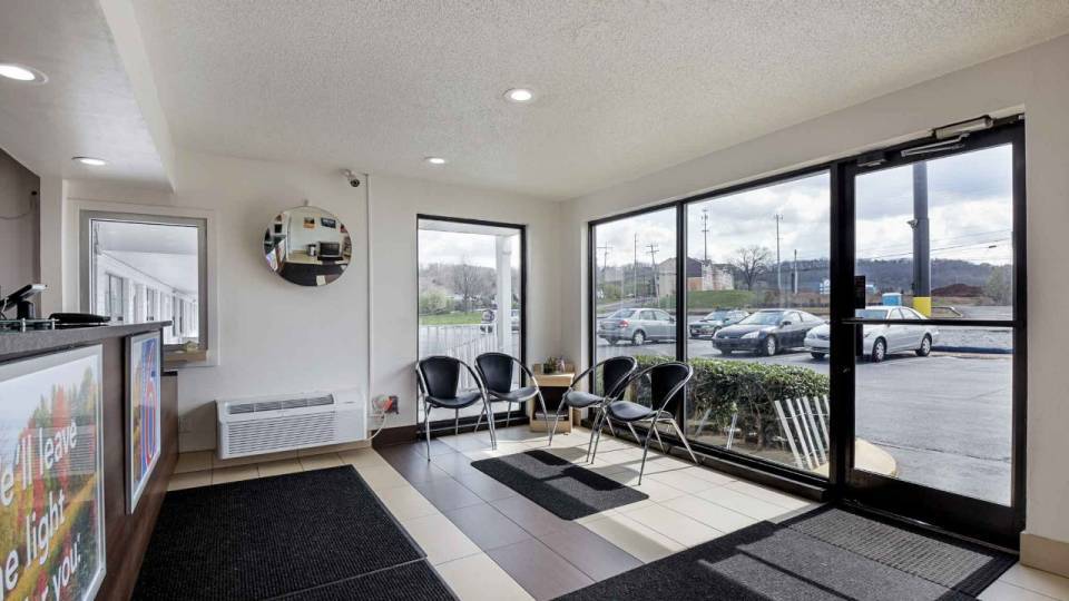 More Photos Of 7707 Lee Hwy, Chattanooga Hotel For Sale