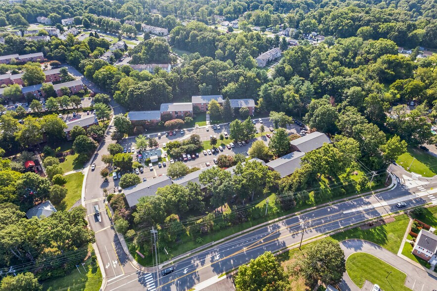 More Photos Of 7500 Prince Cole Ct, Manassas Apartments For Sale