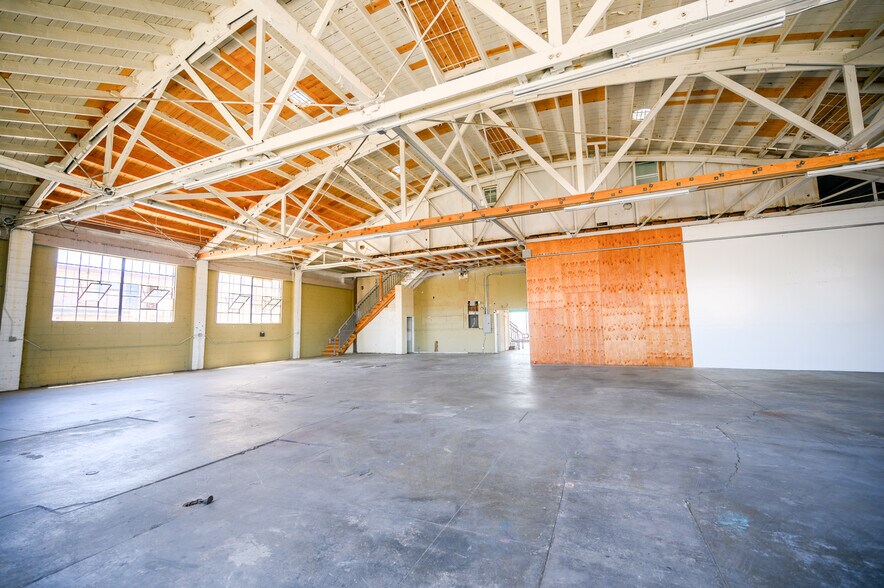 More Photos Of 7312-7318 S Western Ave, Los Angeles Auto Repair For Sale