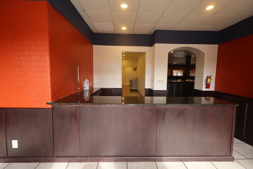 More Photos Of 4243 Montgomery Blvd NE, Albuquerque Restaurant For Lease