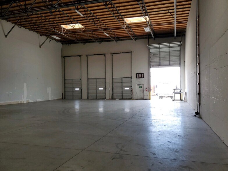 More Photos Of 2195 Britannia Blvd, San Diego Distribution For Sale