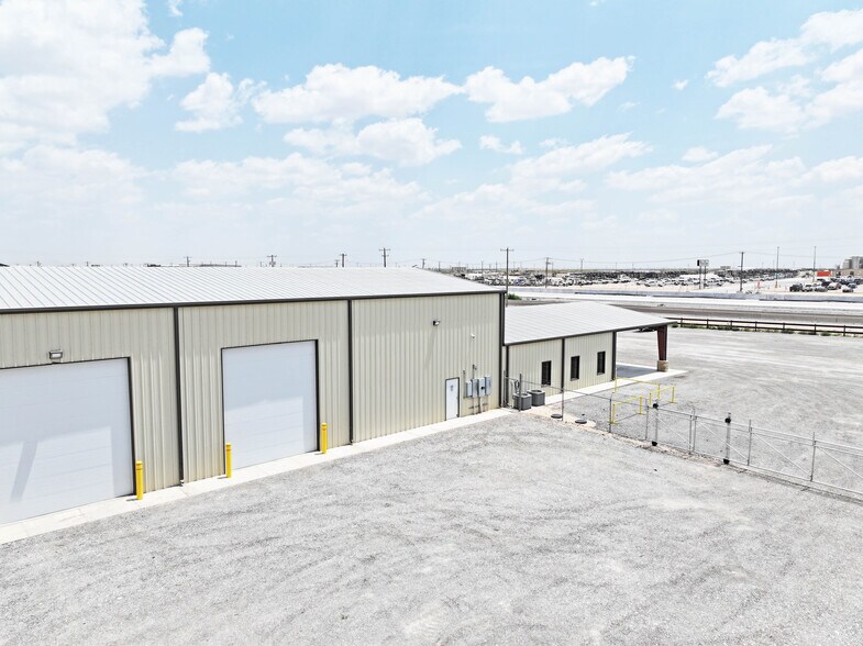More Photos Of 13800 W Interstate 20 E, Odessa Industrial For Lease